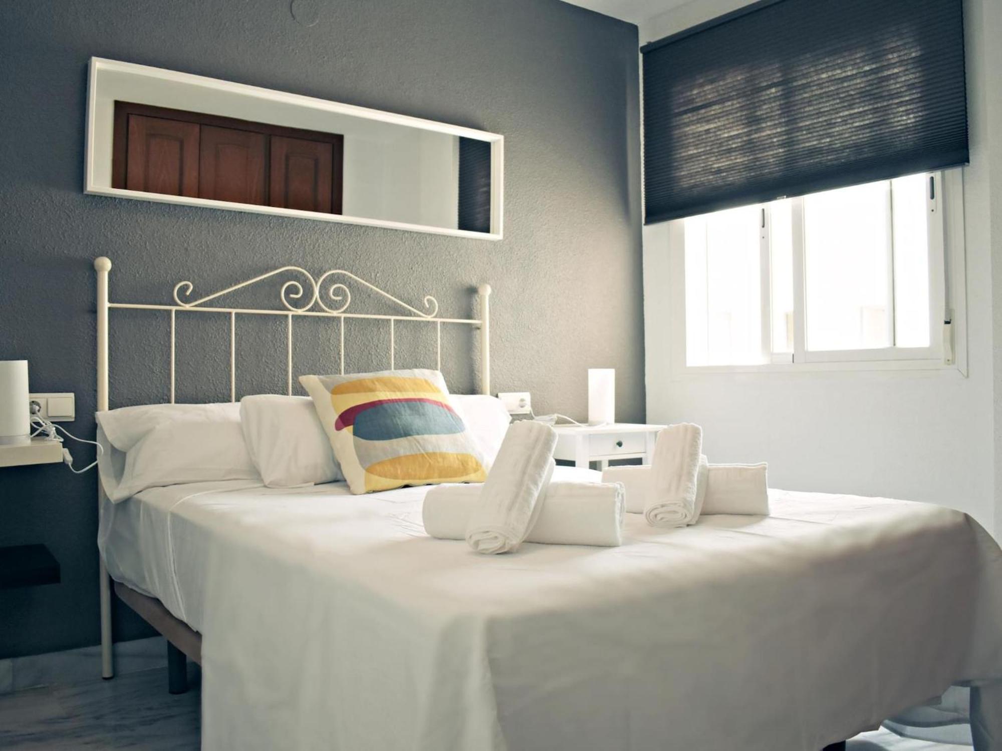 Fabuloso Apartamento Junto Al Soho Con Parking Privado Málaga Kültér fotó