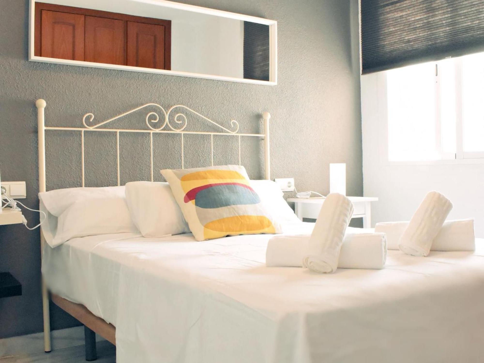 Fabuloso Apartamento Junto Al Soho Con Parking Privado Málaga Kültér fotó